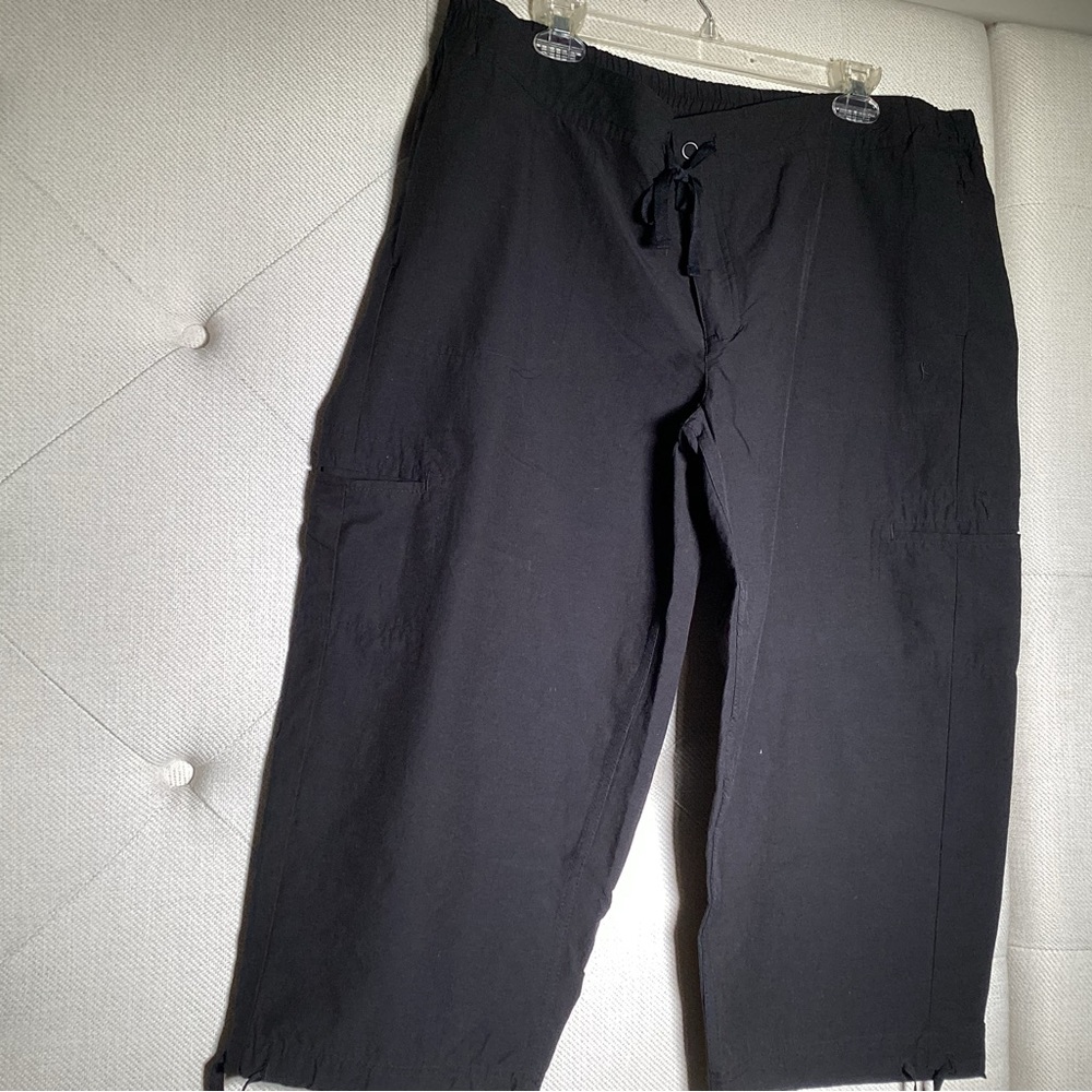 1 black crop pants